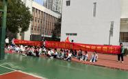 开云官网-小学生篮球比赛精彩开场，各校学子积极参与的简单介绍