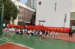 开云官网-小学生篮球比赛精彩开场，各校学子积极参与的简单介绍