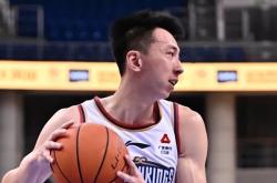 开云体育-CBA球员合同价值大幅提升，人才市场火热的简单介绍