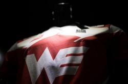 开云体育app-CLG轻取TL，Caps操刀奇招英雄翻盘入围赛3:0（北京）