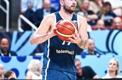 开云下载-四川队力克青岛队，东契奇点燃赛场