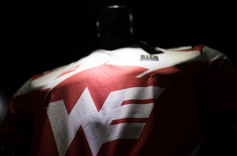 CLG轻取TL，Caps操刀奇招英雄翻盘入围赛3:0（北京）