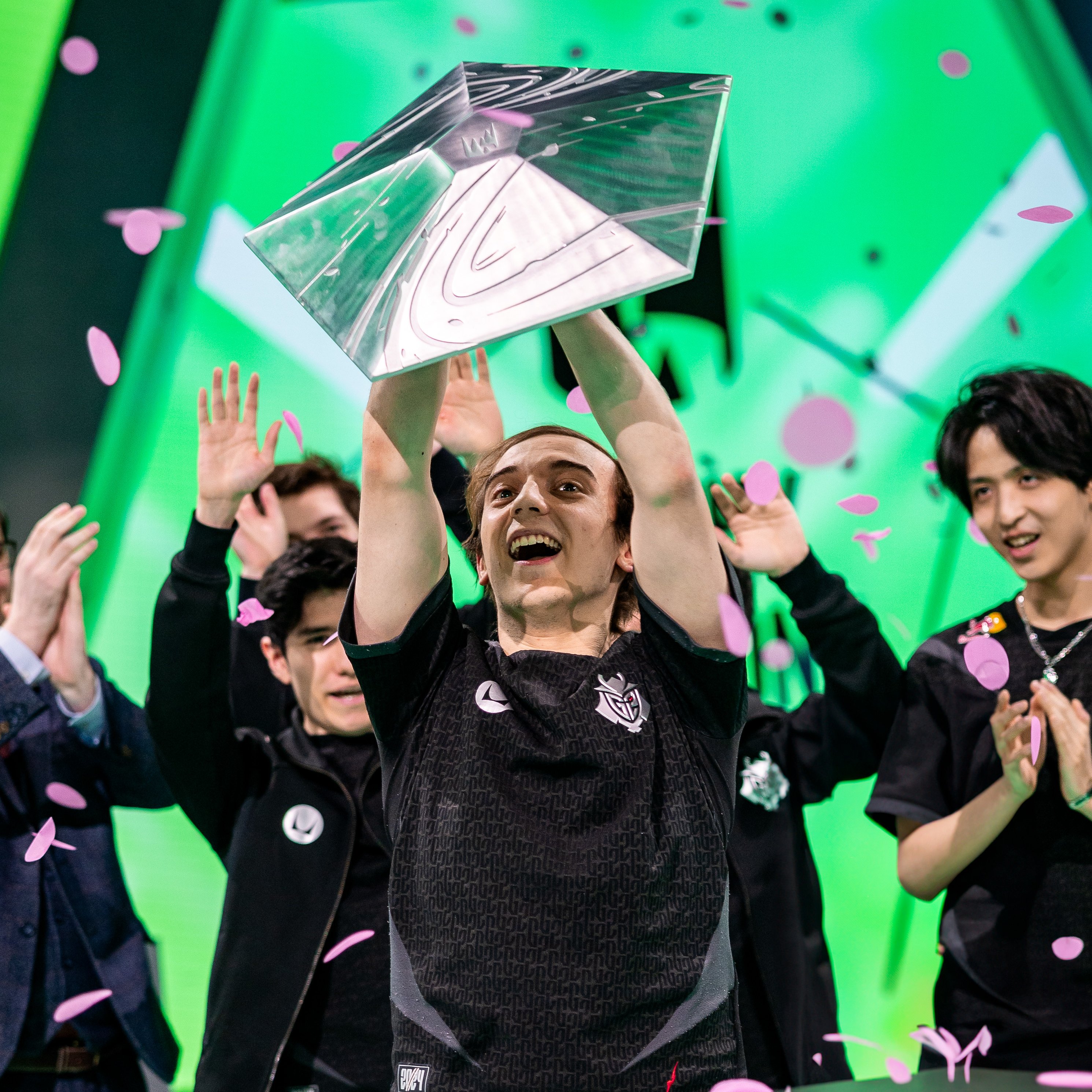 G2翻盘KT,Hanssama开启传奇时刻小组赛2:1(柏林) G2翻盘KT,Hanssama开启传奇时刻小组赛2:1(柏林)