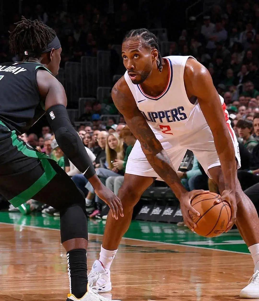 快船逆转凯尔特人，莱昂纳德绝杀高光的简单介绍