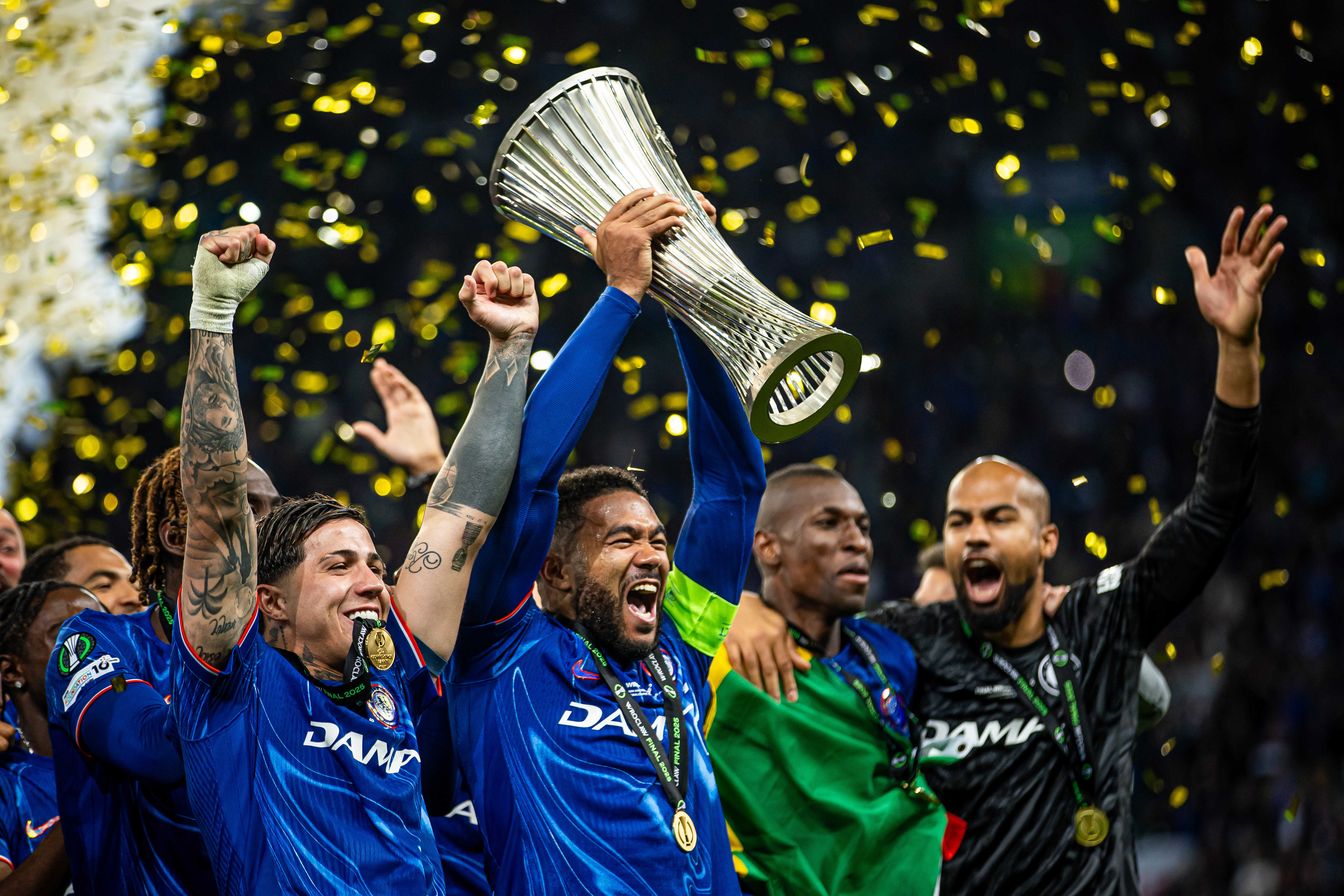 切尔西3比0战胜伯恩利，助力夺冠前景