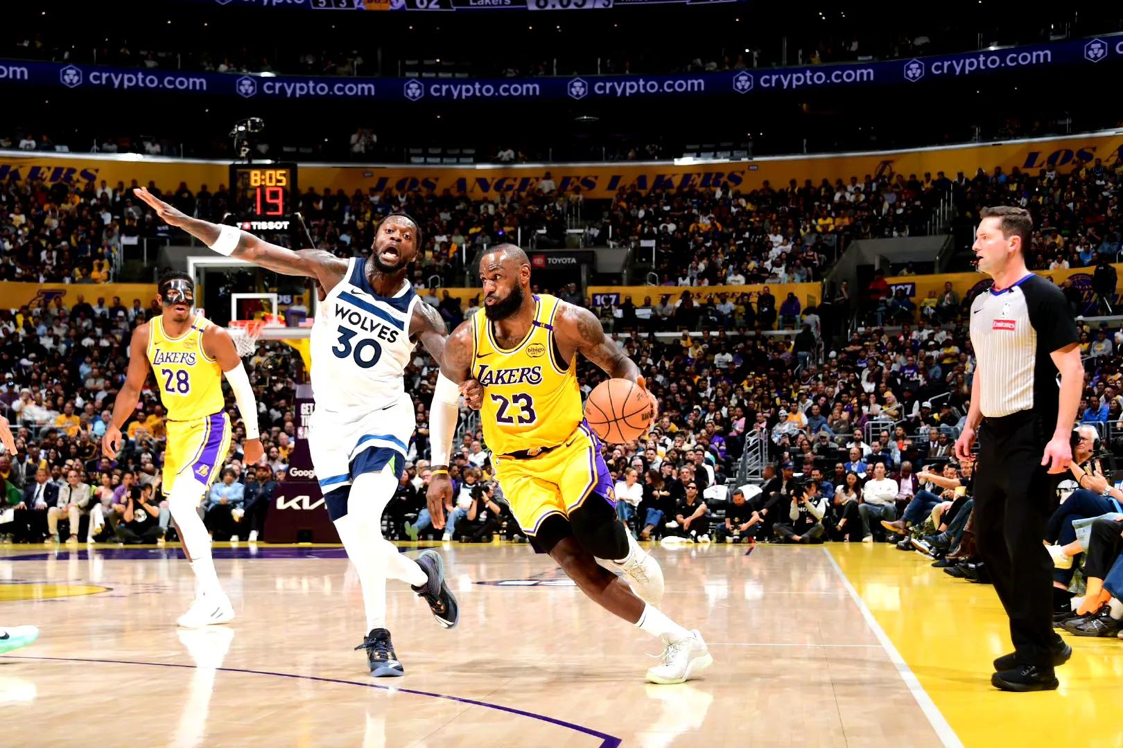 圣安东尼奥马刺鏖战洛杉矶湖人,Lehends攻防两端统治比赛宿敌对决2025世界赛,锁定晋级资格的简单介绍 圣安东尼奥马刺鏖战洛杉矶湖人,Lehends攻防两端统治比赛宿敌对决2025世界赛,锁定晋级资格的简单介绍