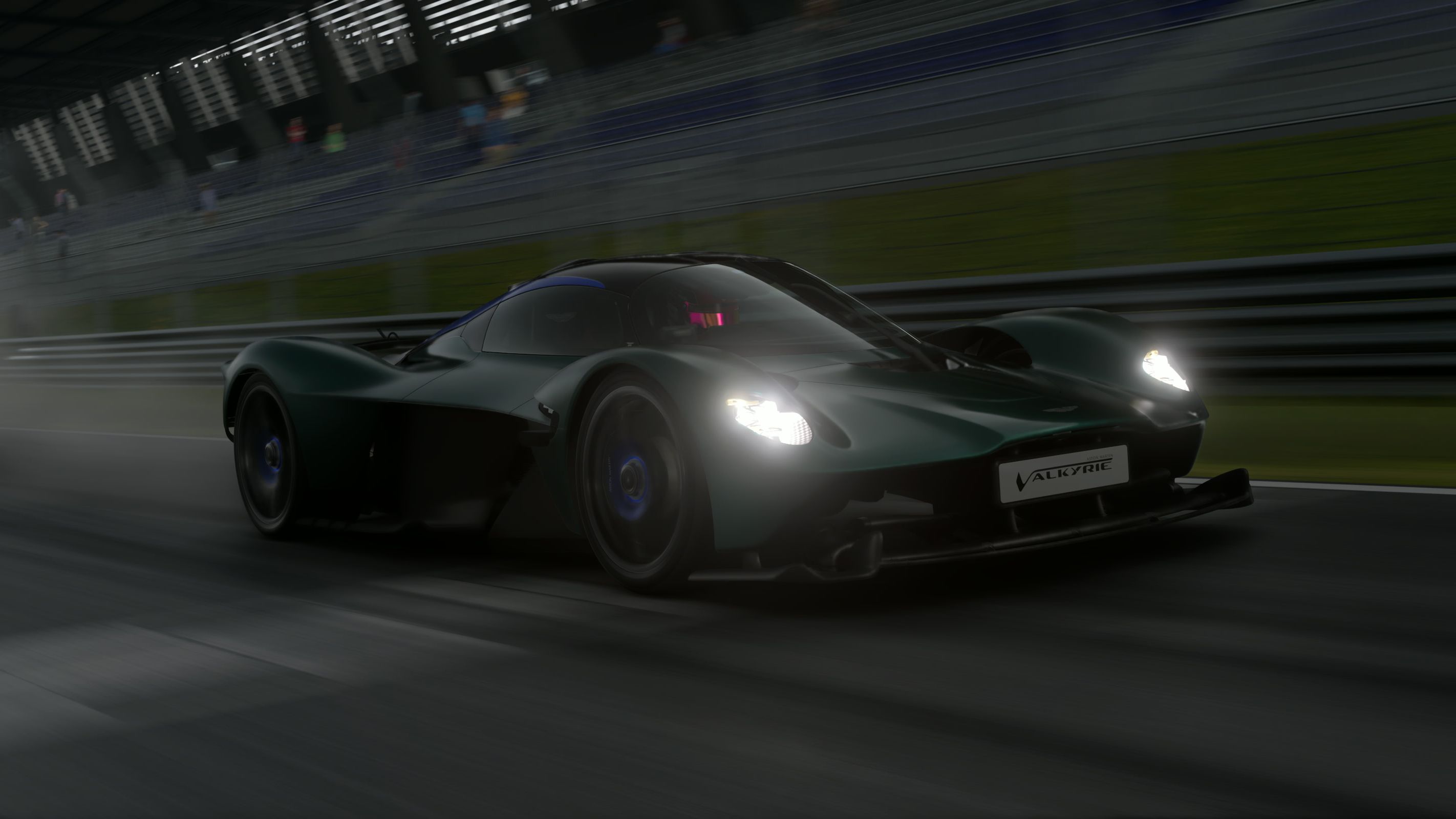 阿斯顿马丁逆转哈斯车队，塞恩斯高光表现